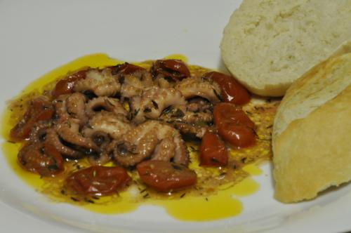 Jak uvařit chobotnice na řecký způsob? Snadné recept, připravený za 30 - 45 minut